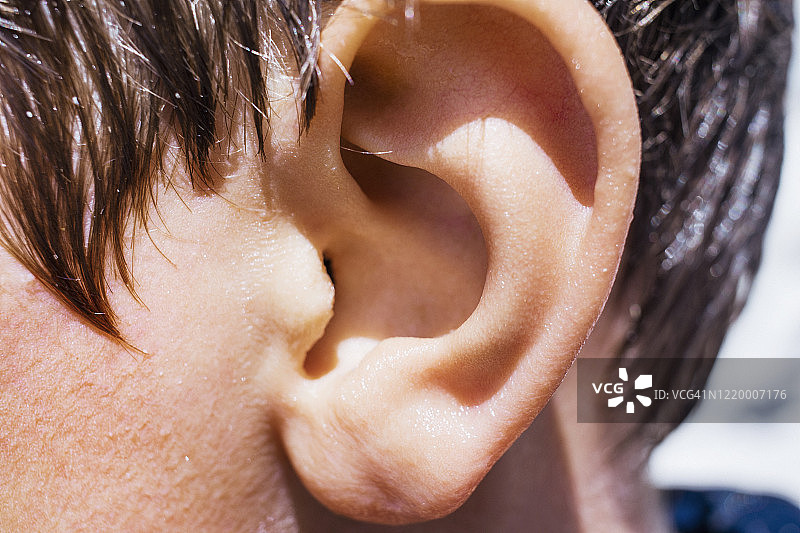 儿童的耳朵听力特写图片素材