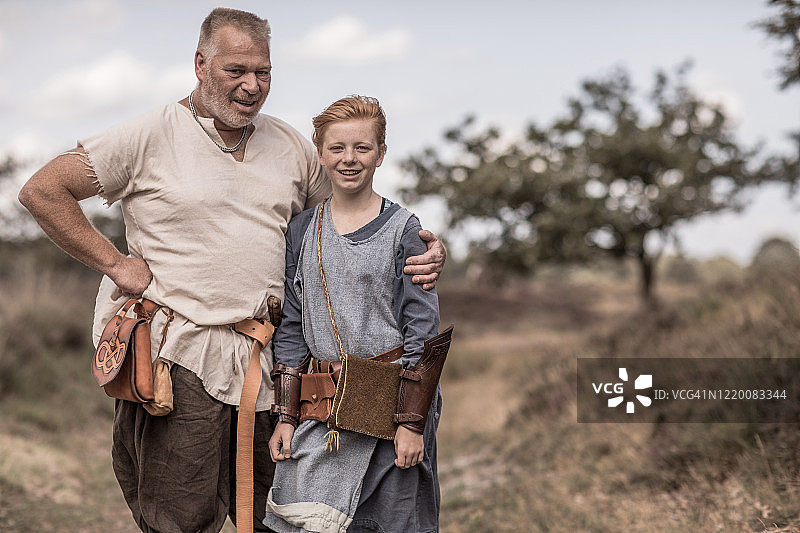 维京儿童在维京户外聚居地图片素材