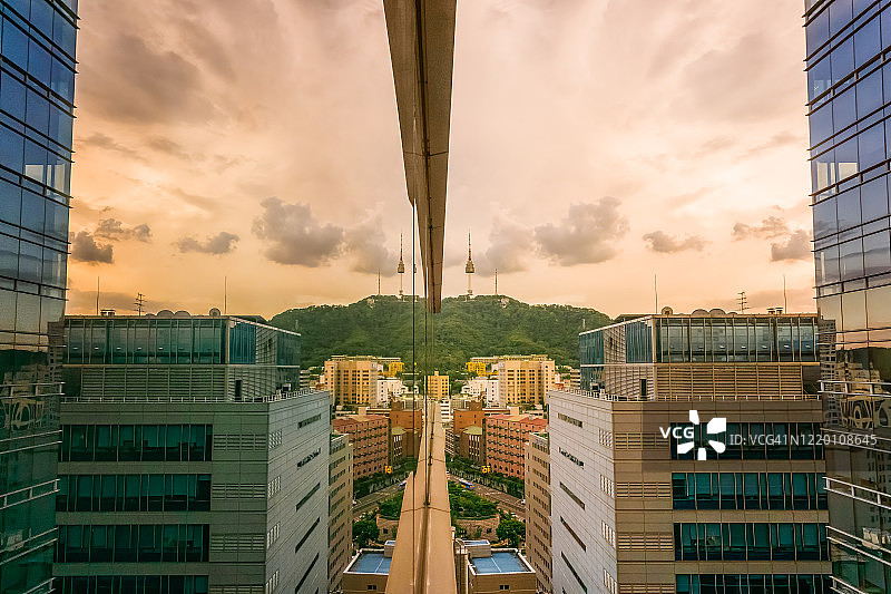 韩国首尔南山和N首尔塔图片素材