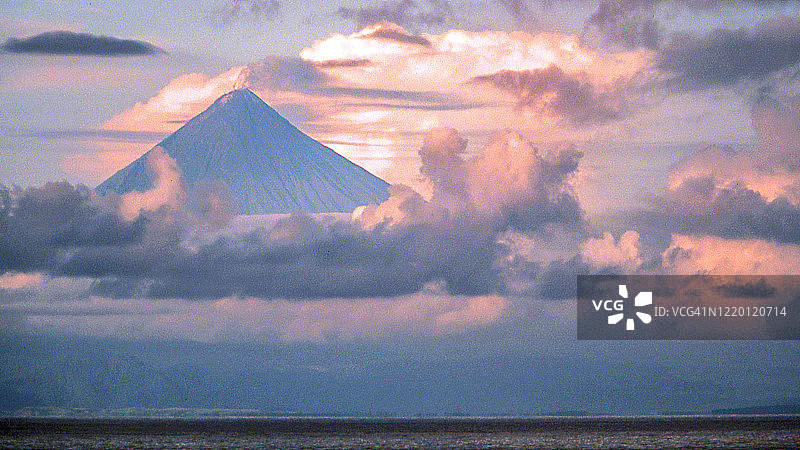 菲律宾马荣火山图片素材