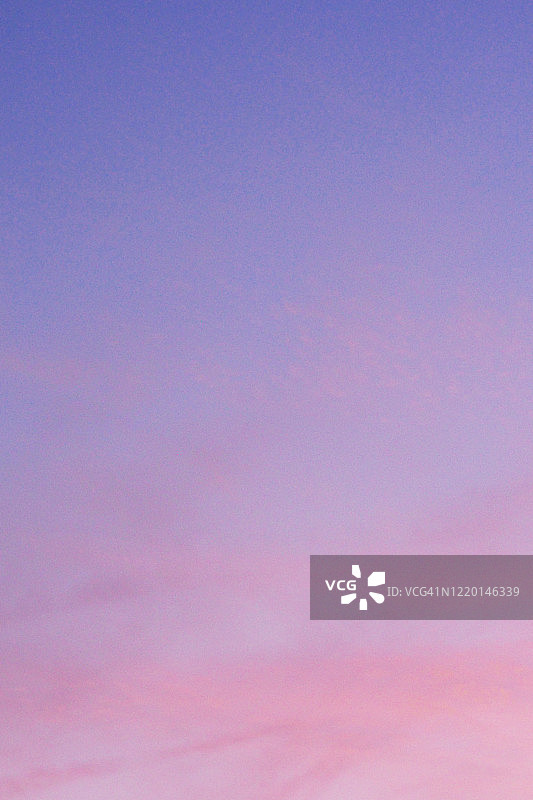 粉色到紫色蓝色粉彩色渐变天空图片素材