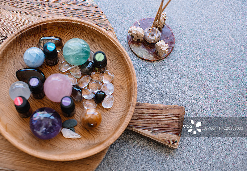 水晶与精油图片素材