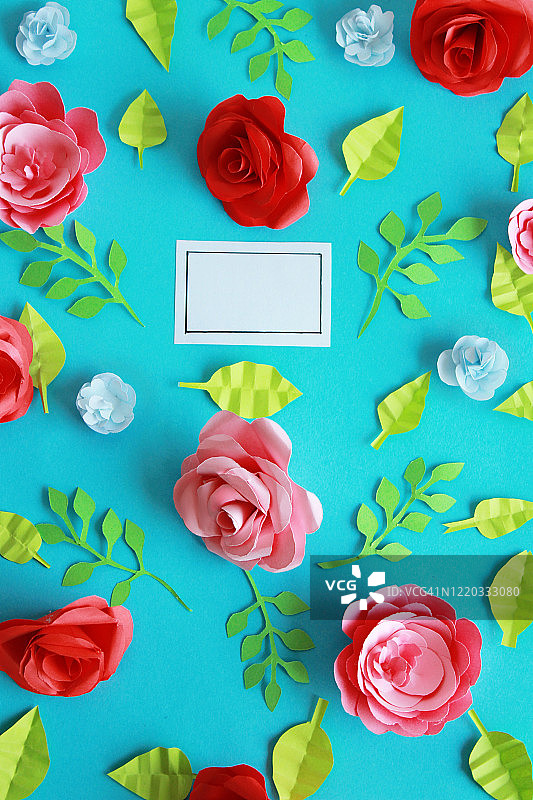 纸玫瑰和叶子图片素材