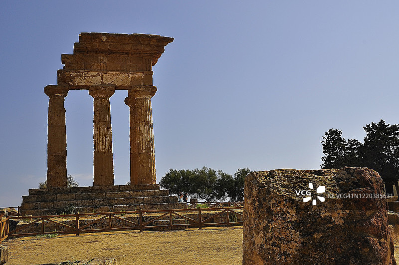 欧洲意大利西西里阿格里真托神殿之谷迪奥斯库里神庙图片素材