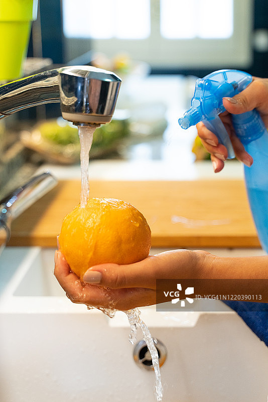 清洗消毒水果图片素材