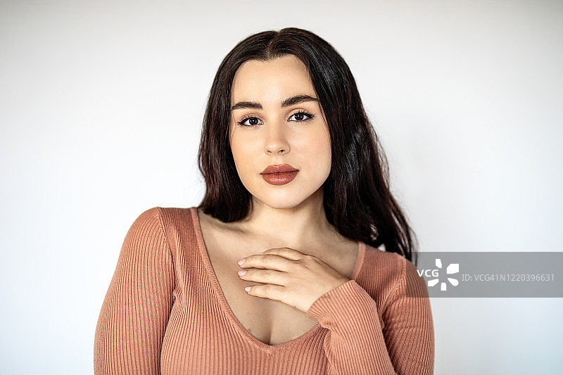 有魅力的年轻女人肖像图片素材
