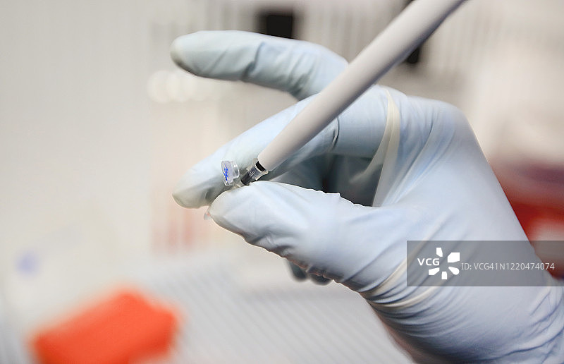 新冠疫情期间的诊所实验室场景图片素材