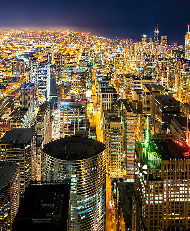 夜幕下的芝加哥天际线和蓝天白云，美国图片素材