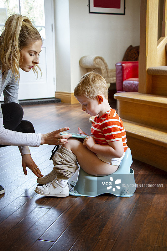 如厕训练图片素材