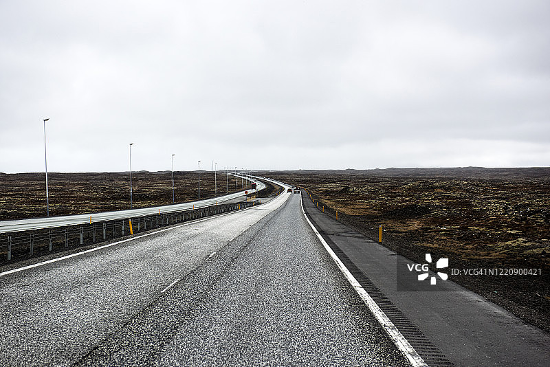凯夫拉维克附近的高速公路，冰岛图片素材