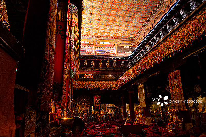 拉萨大昭寺内部图片素材