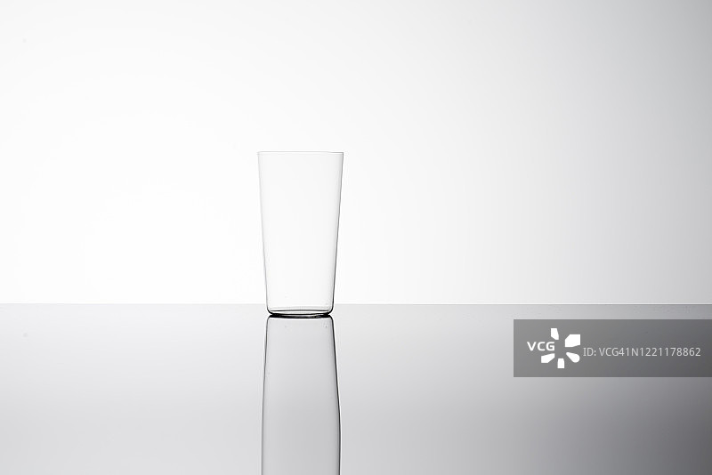 空玻璃杯图片素材