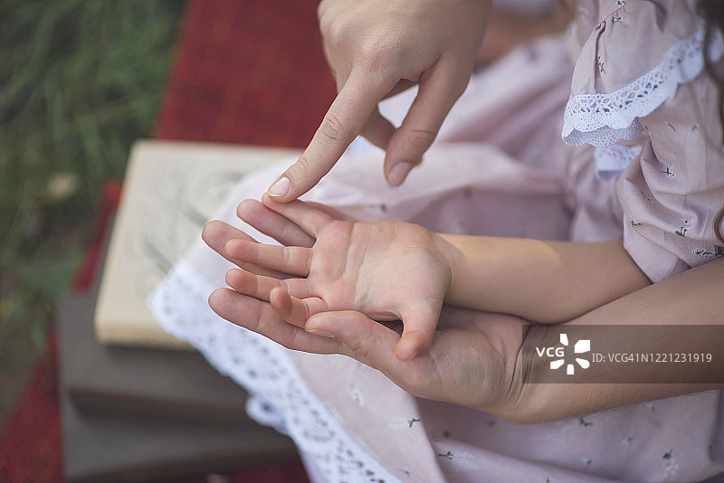 母女的特写图片素材