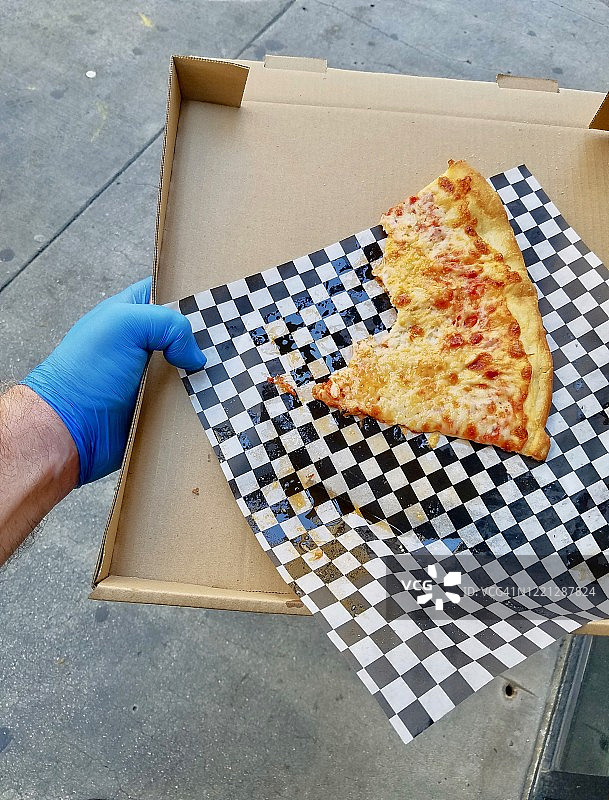 疫情期间的外卖广场图片素材