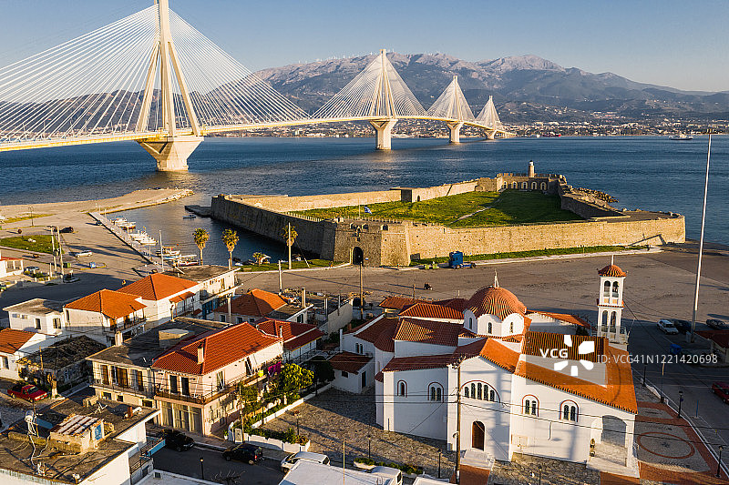 查里劳斯·特里库皮斯大桥与安提里奥城堡图片素材