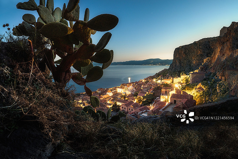 莫奈姆瓦夏的夜晚图片素材