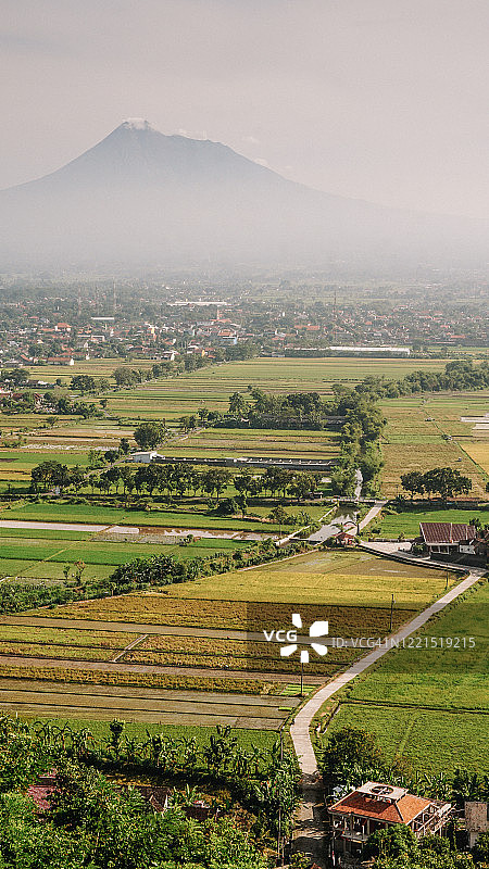 印度尼西亚爪哇岛稻田和乡村地区图片素材
