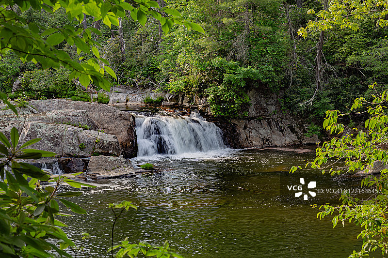 北卡罗来纳州林维尔瀑布图片素材