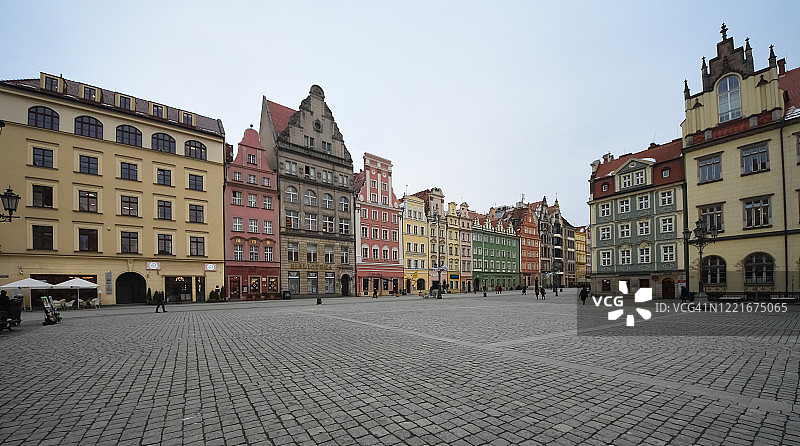 弗罗茨瓦夫中世纪集市广场彩色房屋（波兰西里西亚）图片素材