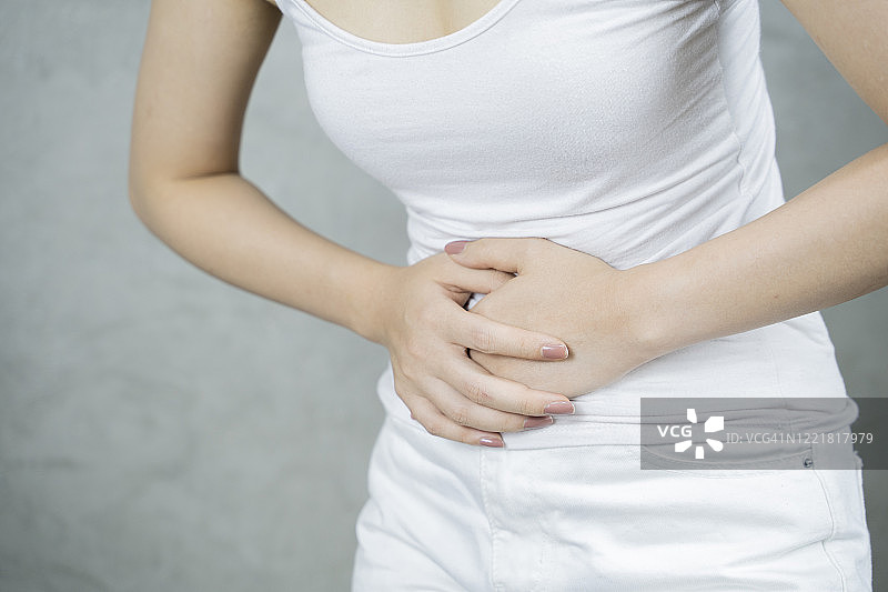 女性腹痛图片素材