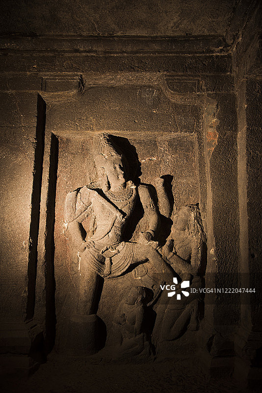 印度埃洛拉石窟凯拉萨神庙雕刻细节图片素材