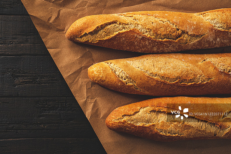 包装酥脆的法棍图片素材