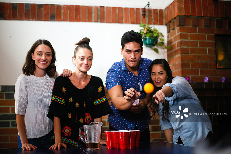 啤酒乒乓乐趣图片素材