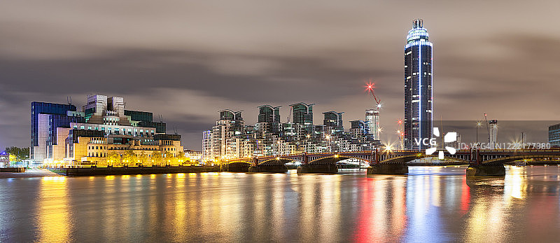 现代生活 II图片素材