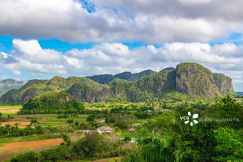 古巴比那尔德里奥省维尼亚莱斯山谷图片素材