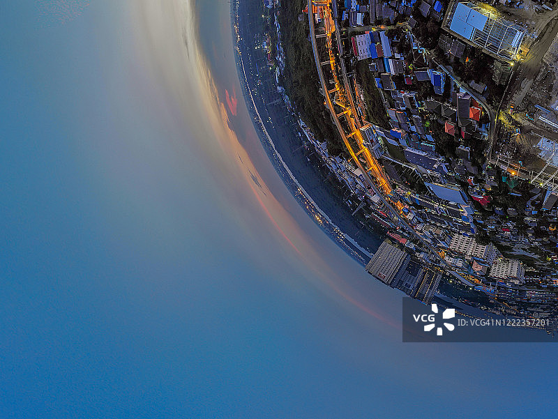 城市鸟瞰：圆形视角下的世界图片素材