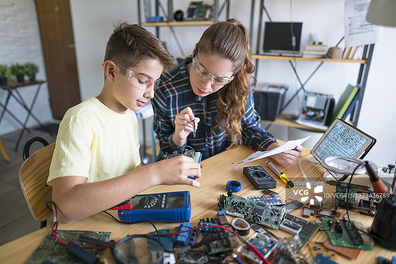 和妈妈一起学习图片素材