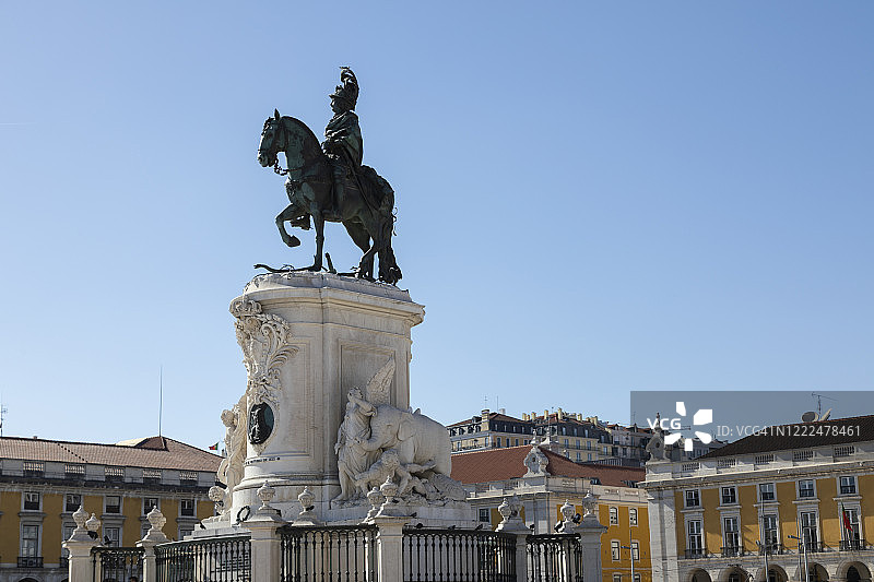 葡萄牙里斯本商业广场的何塞雕像图片素材