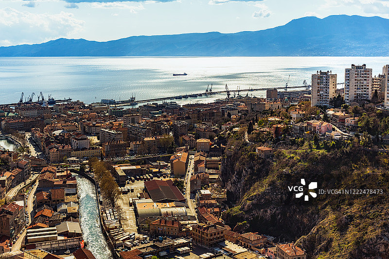 克罗地亚里耶卡市中心亚得里亚海沿岸运河景观细节图片素材