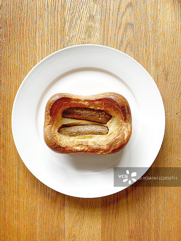 纯素蛤蟆钻洞，传统英国菜肴图片素材