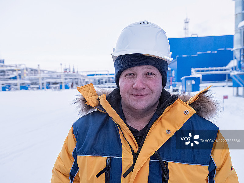 俄罗斯北部加油站的员工图片素材