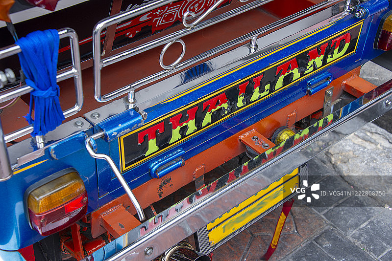 泰国曼谷嘟嘟车车身文字图片素材
