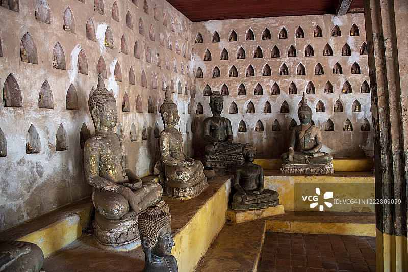 老挝万象市萨格寺的佛像图片素材
