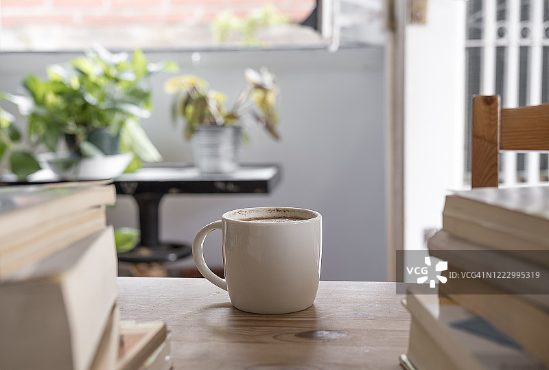 疫情期间的居家学习图片素材