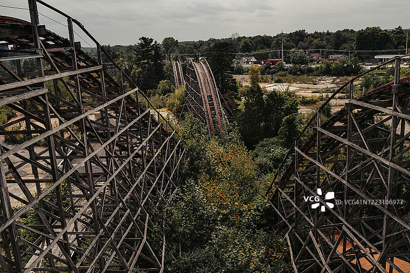 废弃过山车图片素材