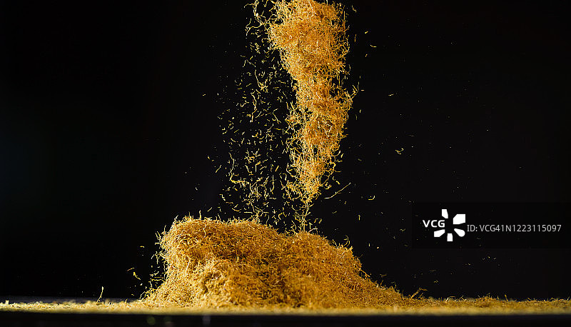 切碎的烟叶图片素材