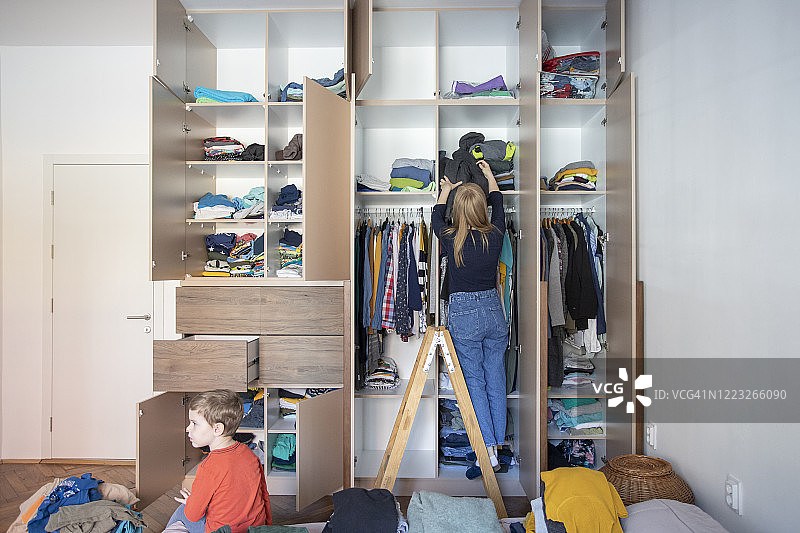 COVID-19疫情隔离生活图片素材