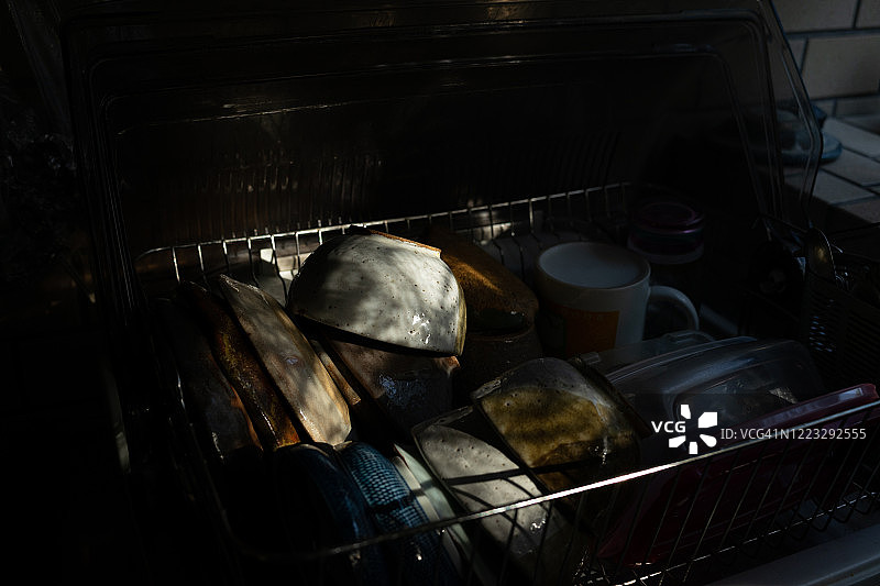 洗过的餐具图片素材