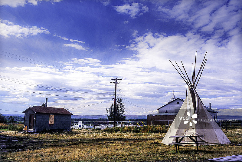 加拿大西北地区麦克弗森堡镇墓地图片素材