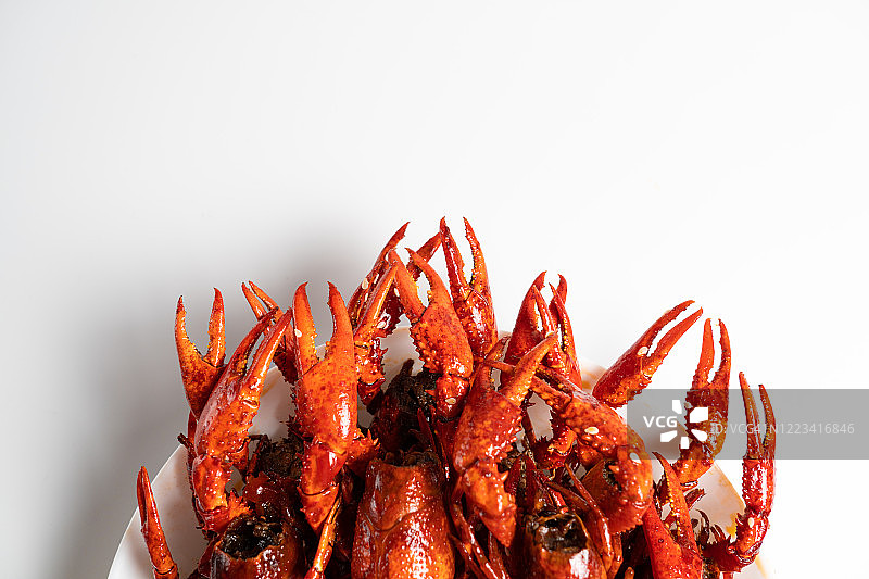 盘中的水煮小龙虾图片素材