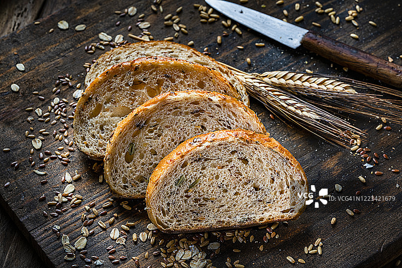 全麦和籽切片面包图片素材