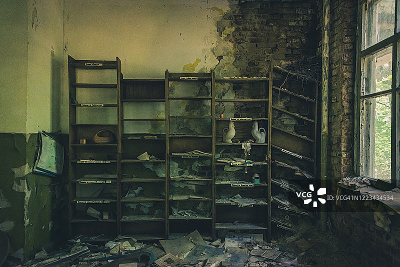 科帕奇村的废弃医院图片素材