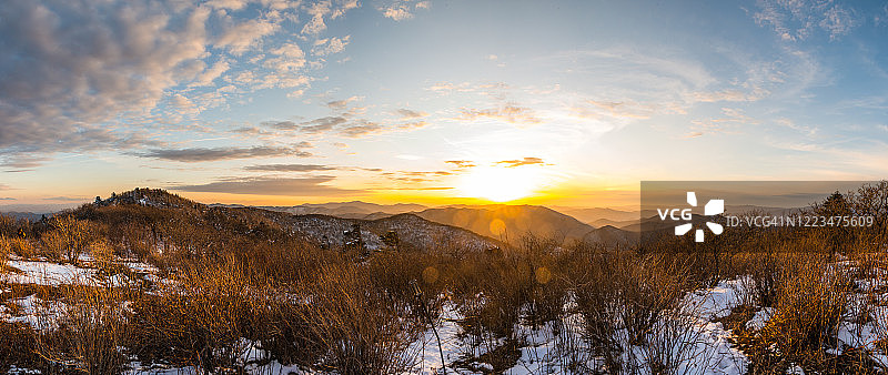 韩国平昌 Balwangsan 山全景图片素材