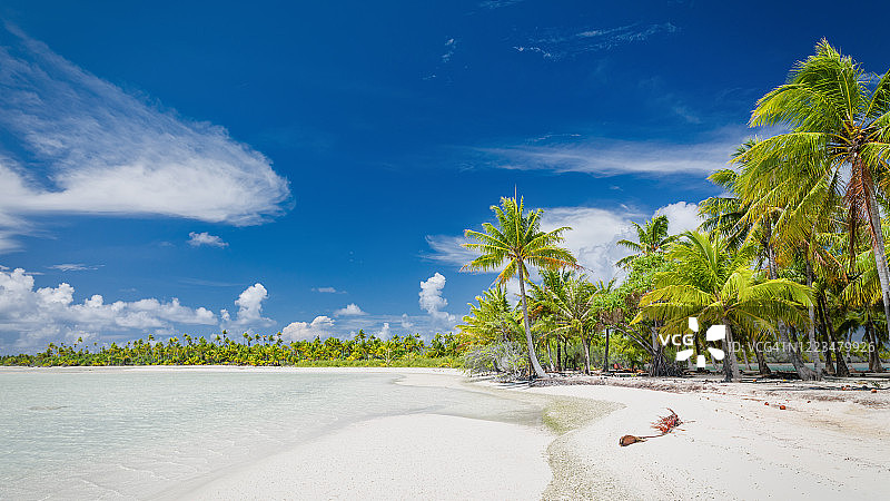 法属波利尼西亚法卡拉瓦环礁蓝色泻湖全景图片素材