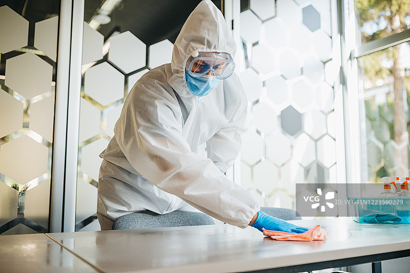 办公室清洁与消毒图片素材