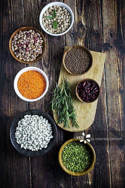 什锦豆类和扁豆碗图片素材